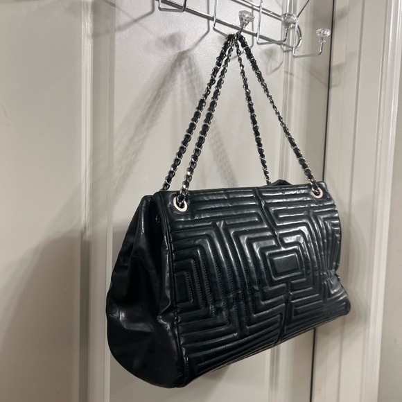 Chanel Quilted Chain Shoulder Bag - Picture 6 of 12